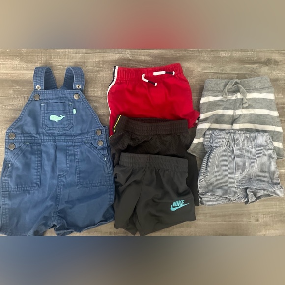12 month boys shorts - Picture 1 of 5